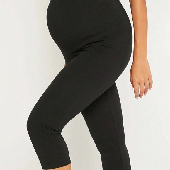 Womens Black Maternity Adjustable Waist Capri Leggings - Picture 5 of 5